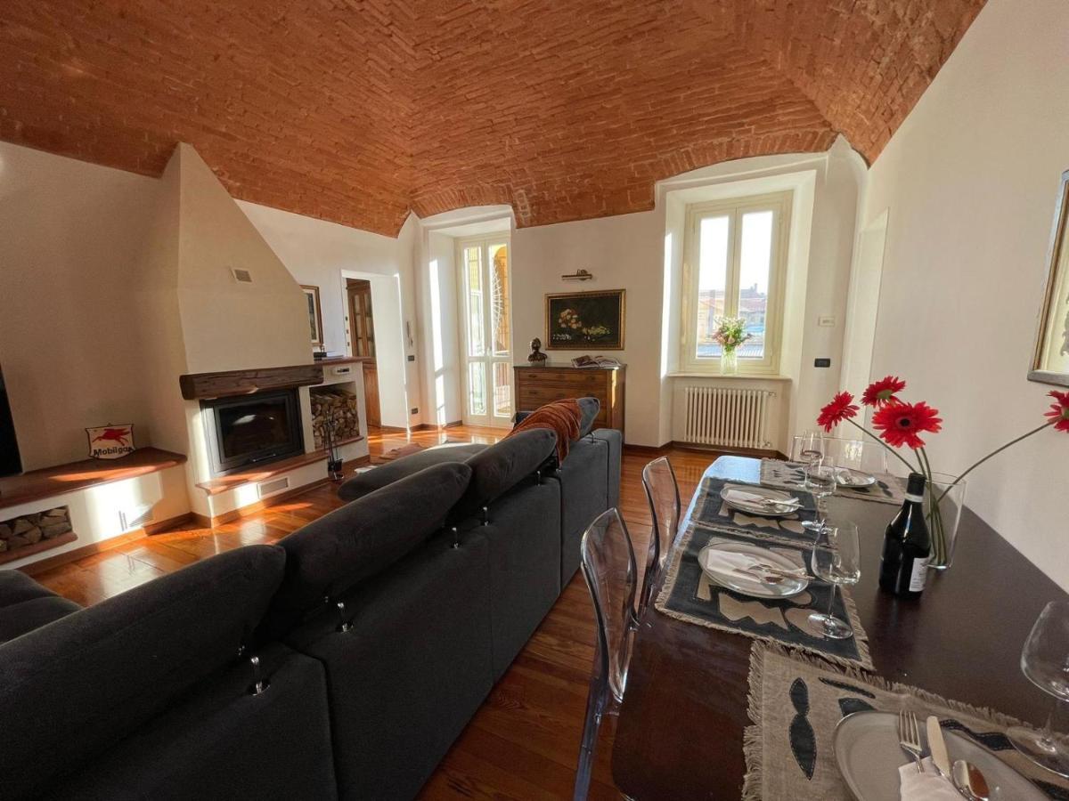 Large, Luxurious Family Apartment In Biella'S Historic Center ภายนอก รูปภาพ
