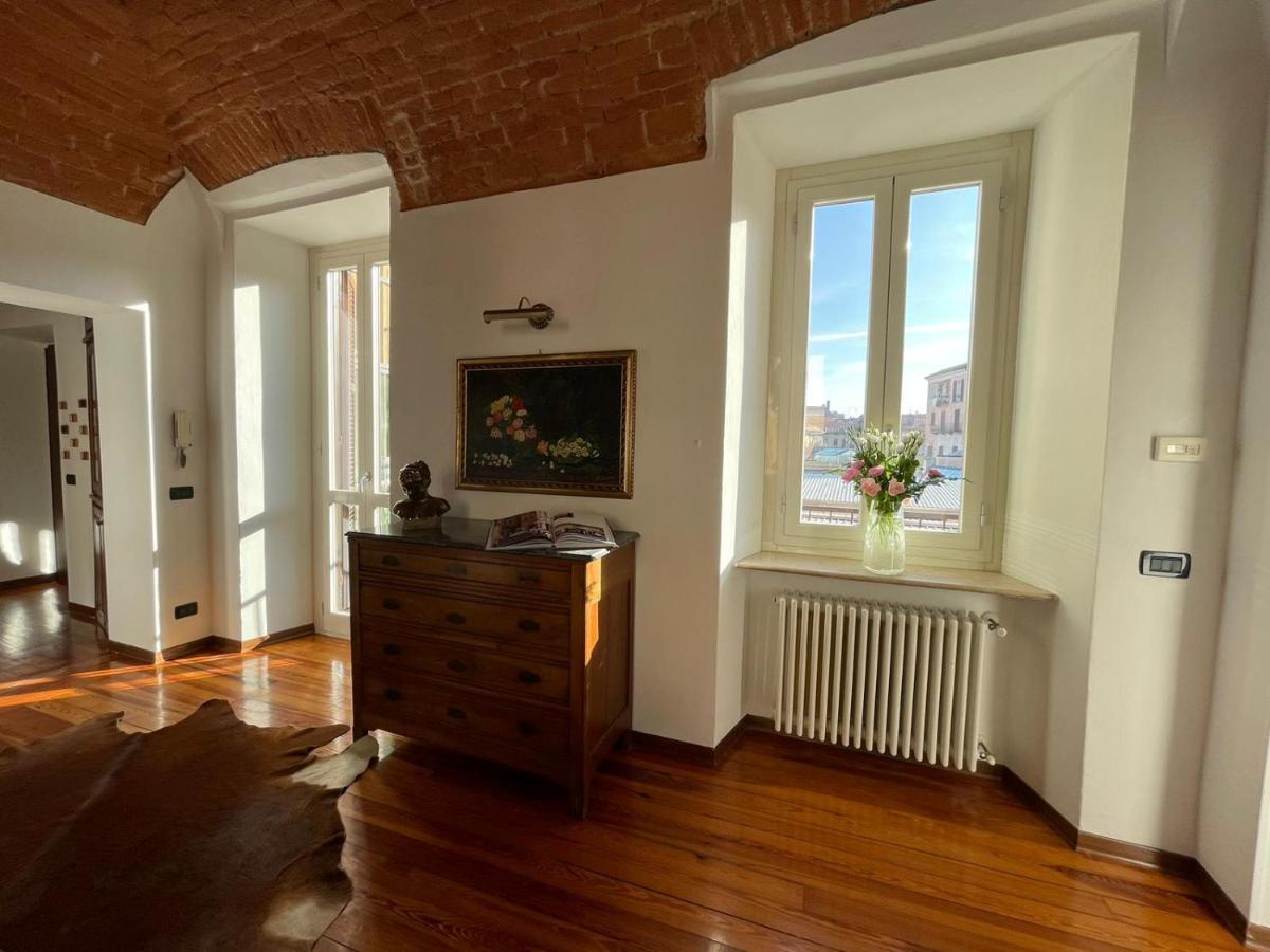 Large, Luxurious Family Apartment In Biella'S Historic Center ภายนอก รูปภาพ