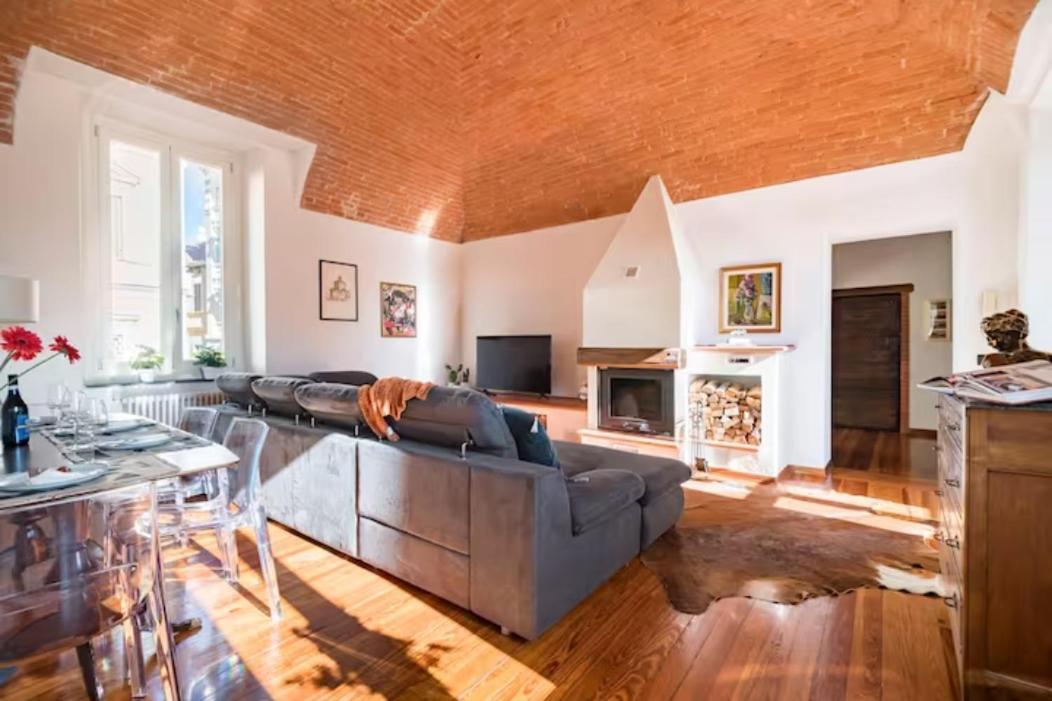 Large, Luxurious Family Apartment In Biella'S Historic Center ภายนอก รูปภาพ